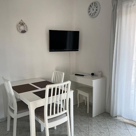 Nada And Family Apartment Rovinjsko Selo Luaran gambar