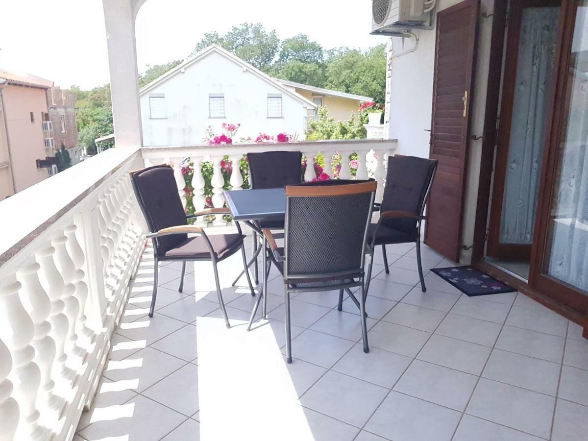 Nada And Family Apartment Rovinjsko Selo Luaran gambar